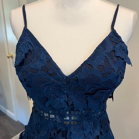 Lovers + Friends Blue Bellini embellished floral lace applique dress, Size Small - Picture 5 of 15
